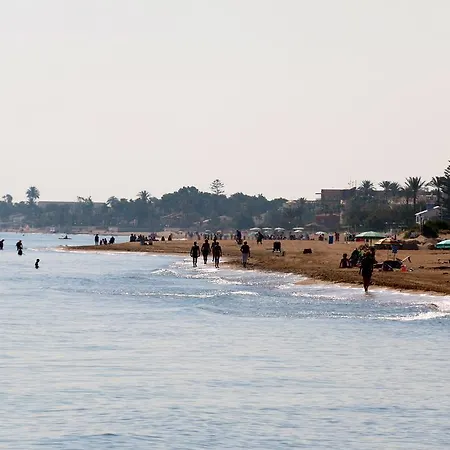 Апартаменты Laguna Beach *